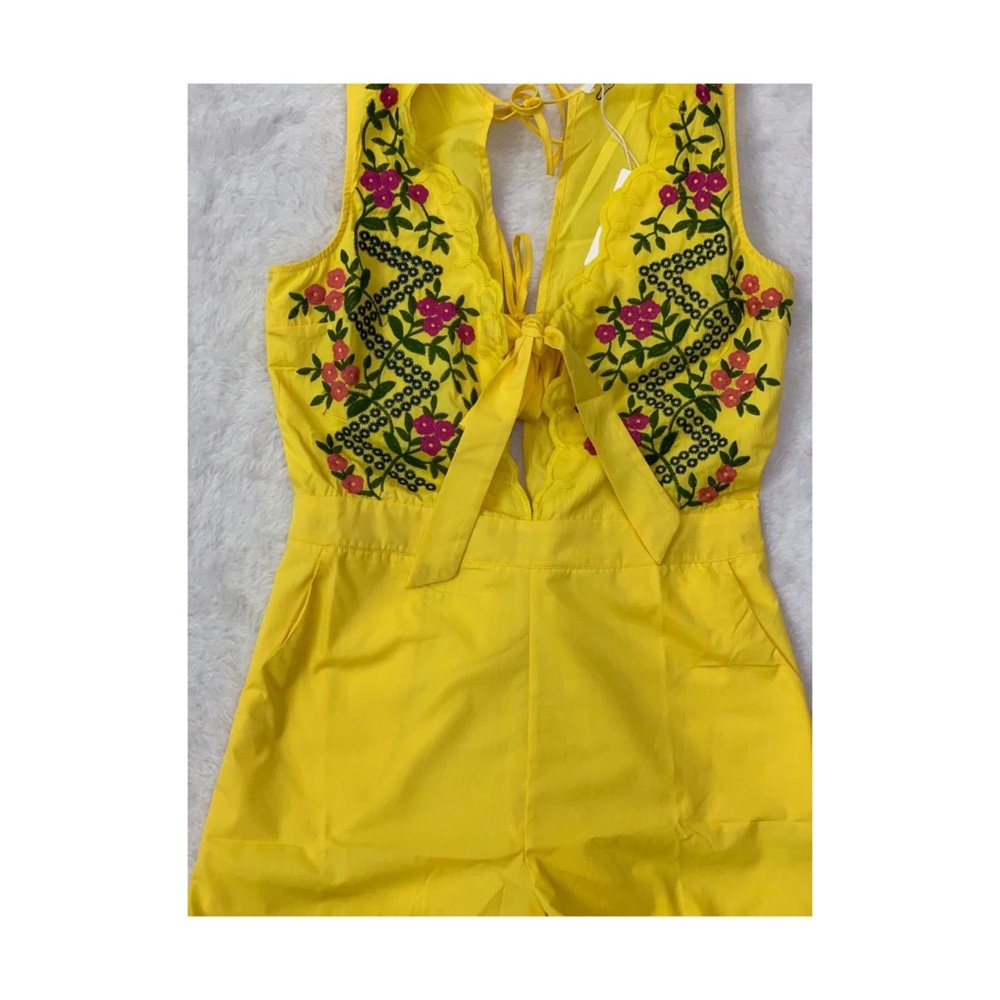 LULUMARY embroiled jumper shorts size L